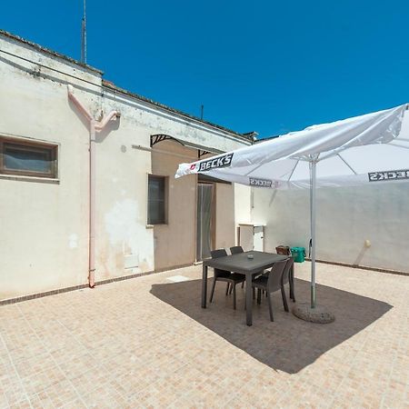 Casa Vacanze Petra Squinzano Exterior photo